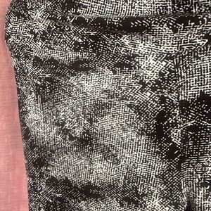 LuLaRoe Black and White Pencil Skirt